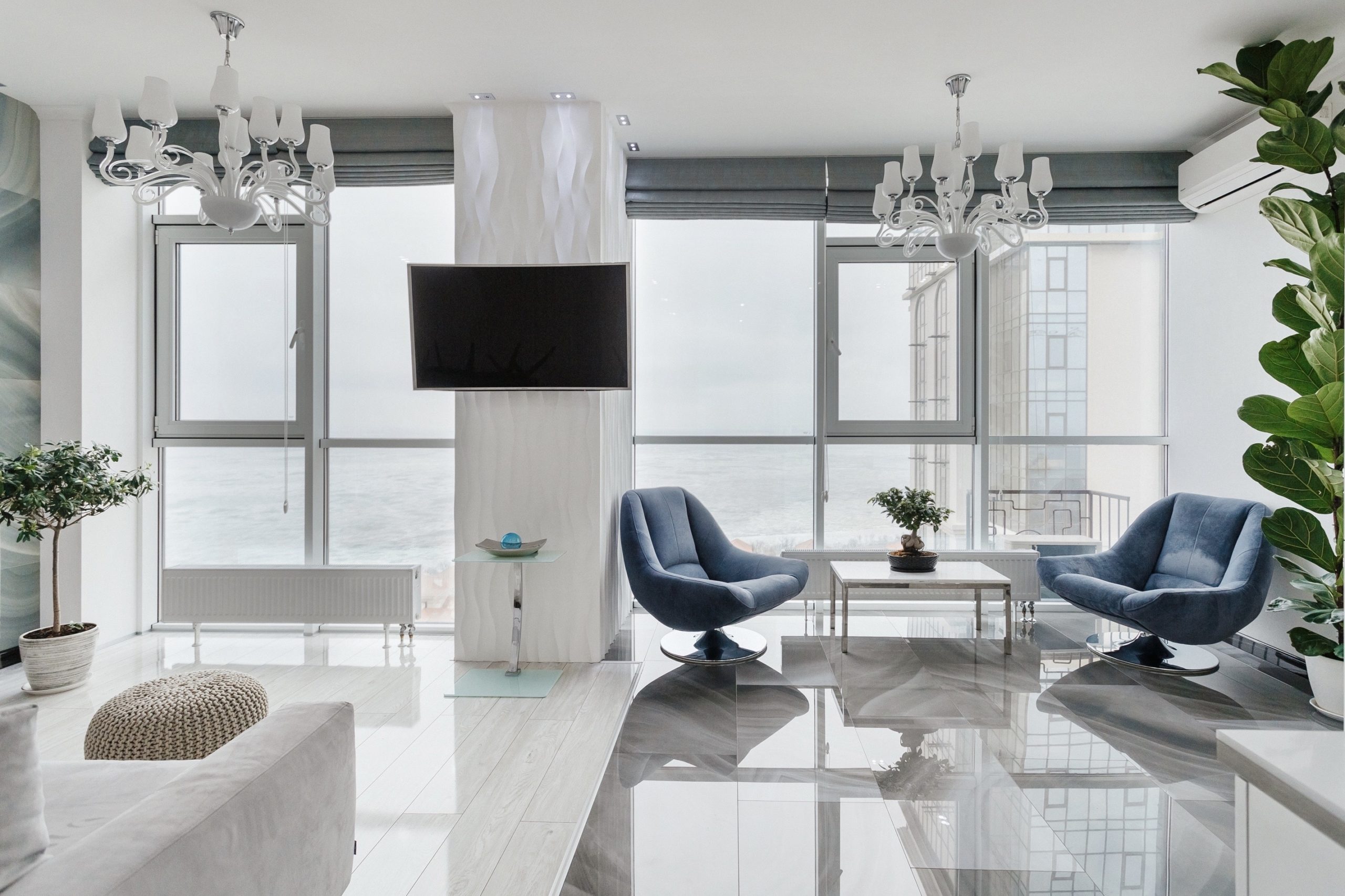 Studio with a panoramic sea view
