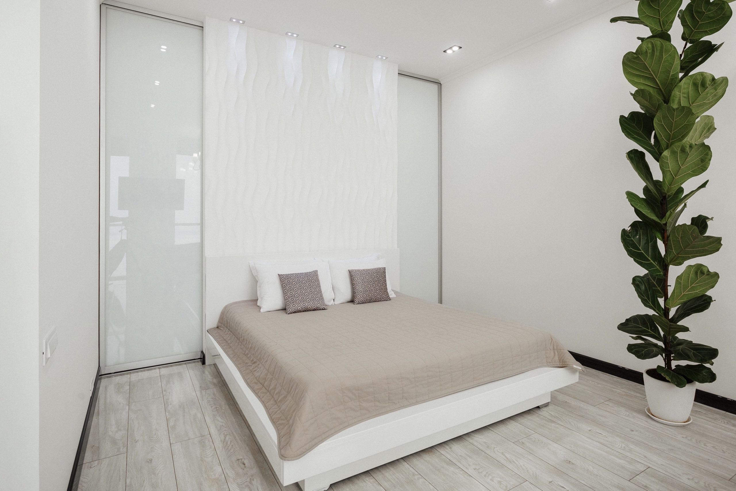 Studio with a panoramic sea view