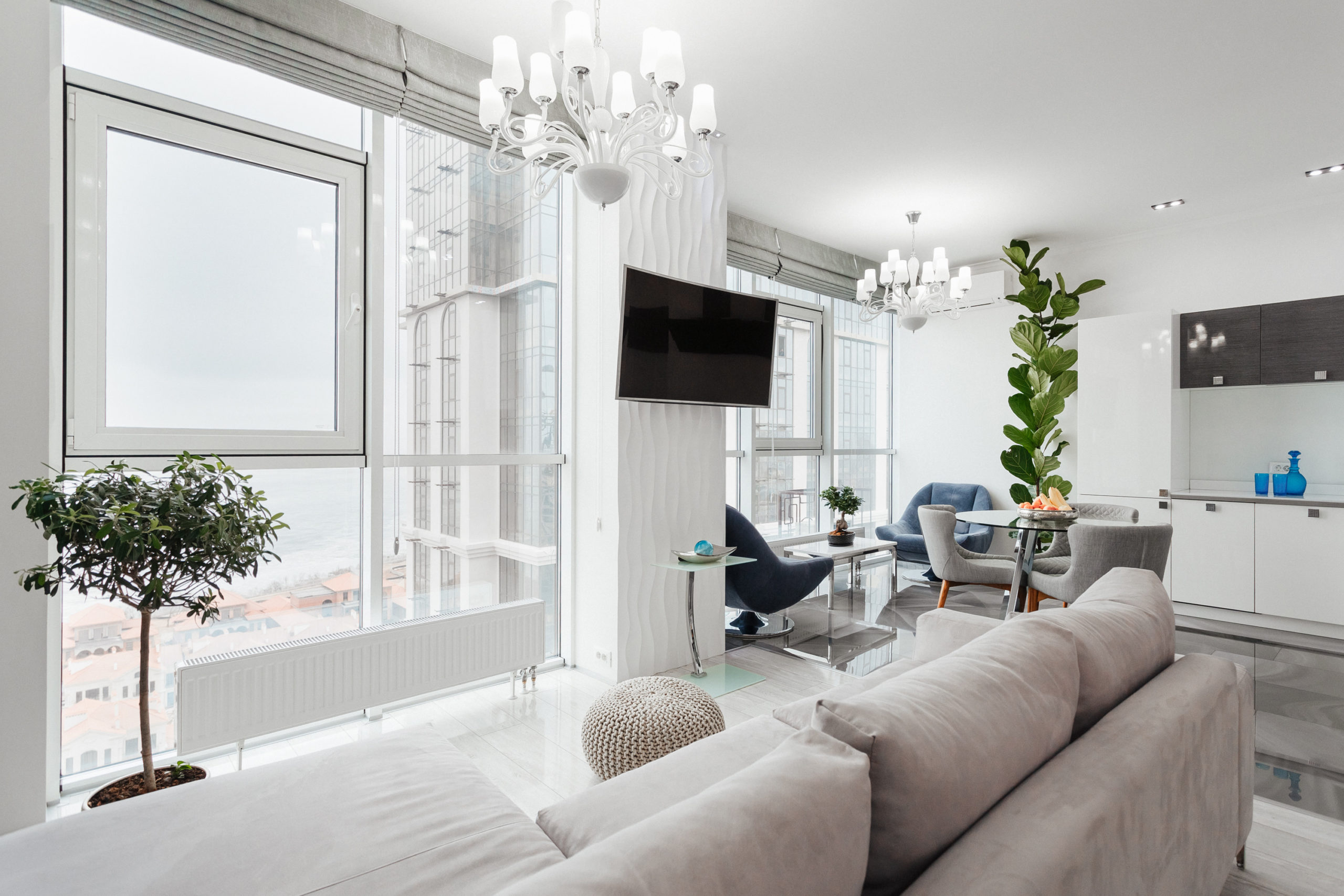 Studio with a panoramic sea view