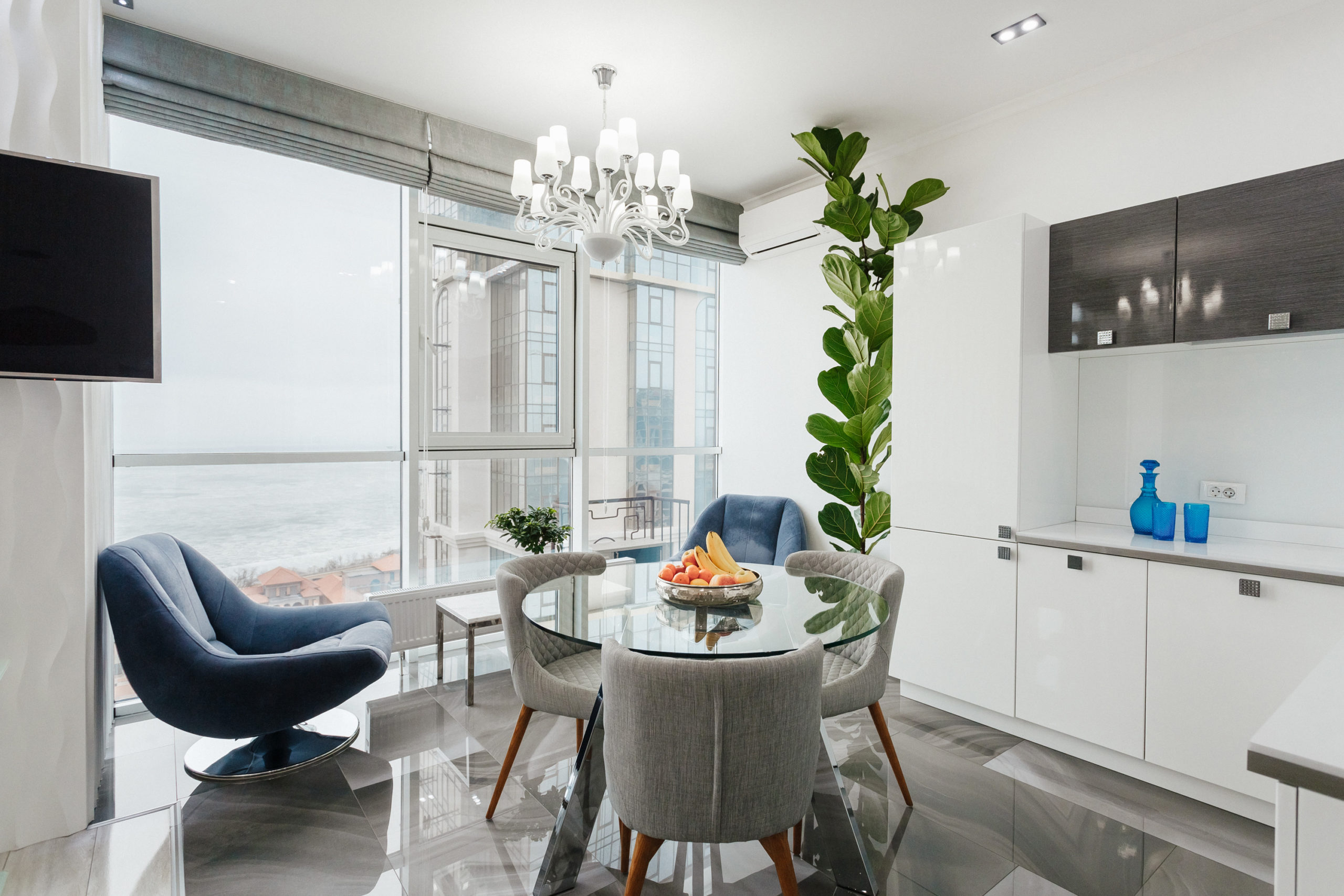 Studio with a panoramic sea view