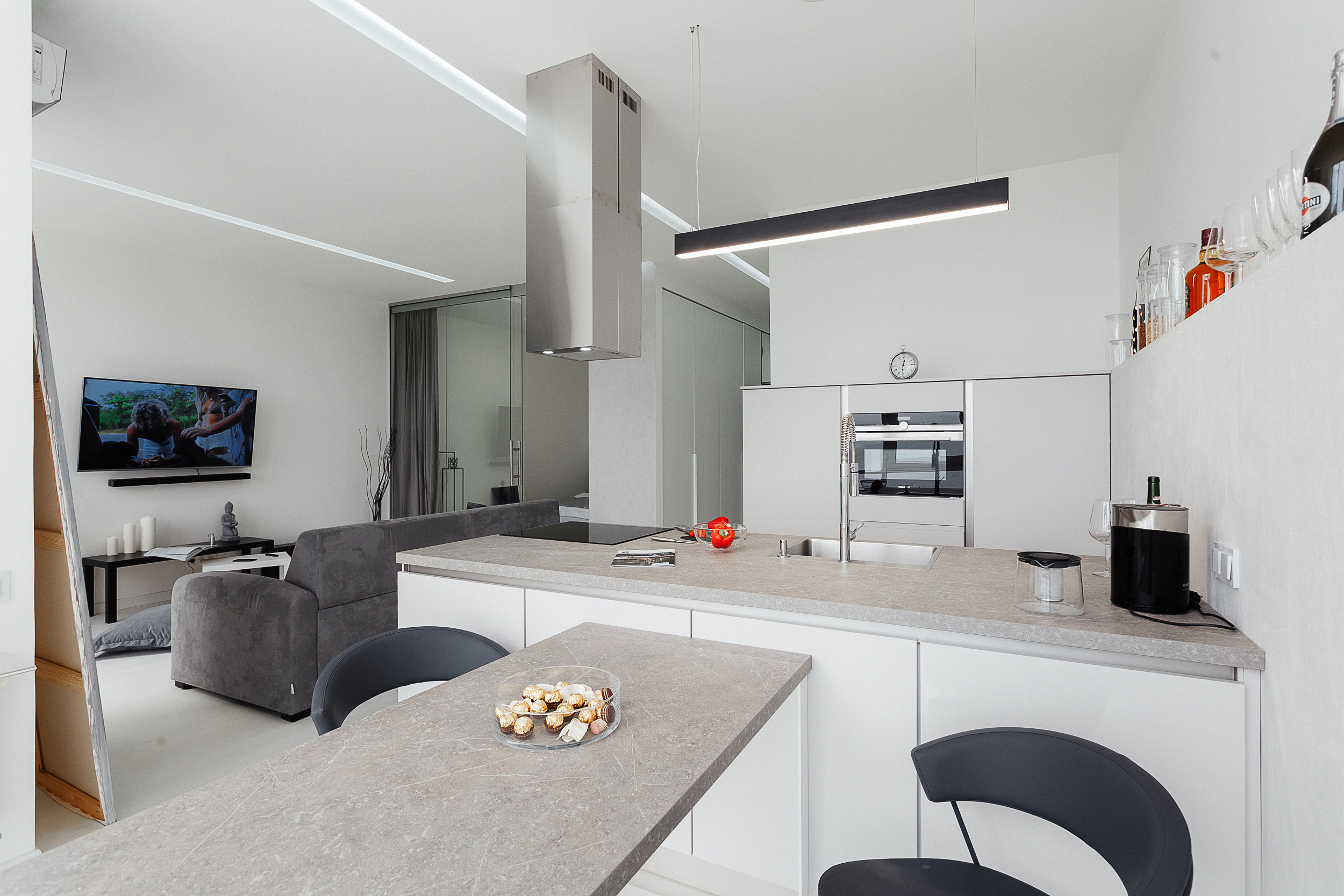 Studio with a panoramic sea view