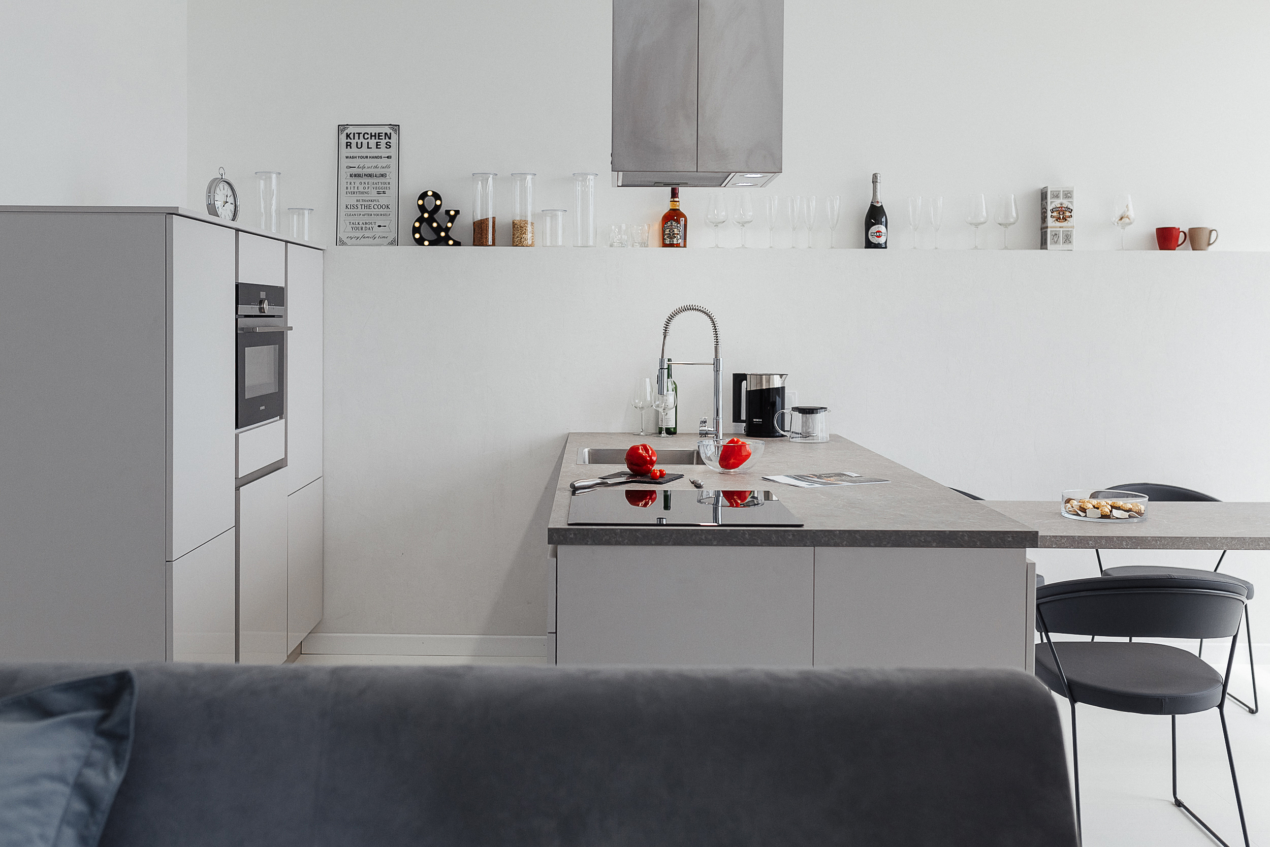 Studio with a panoramic sea view
