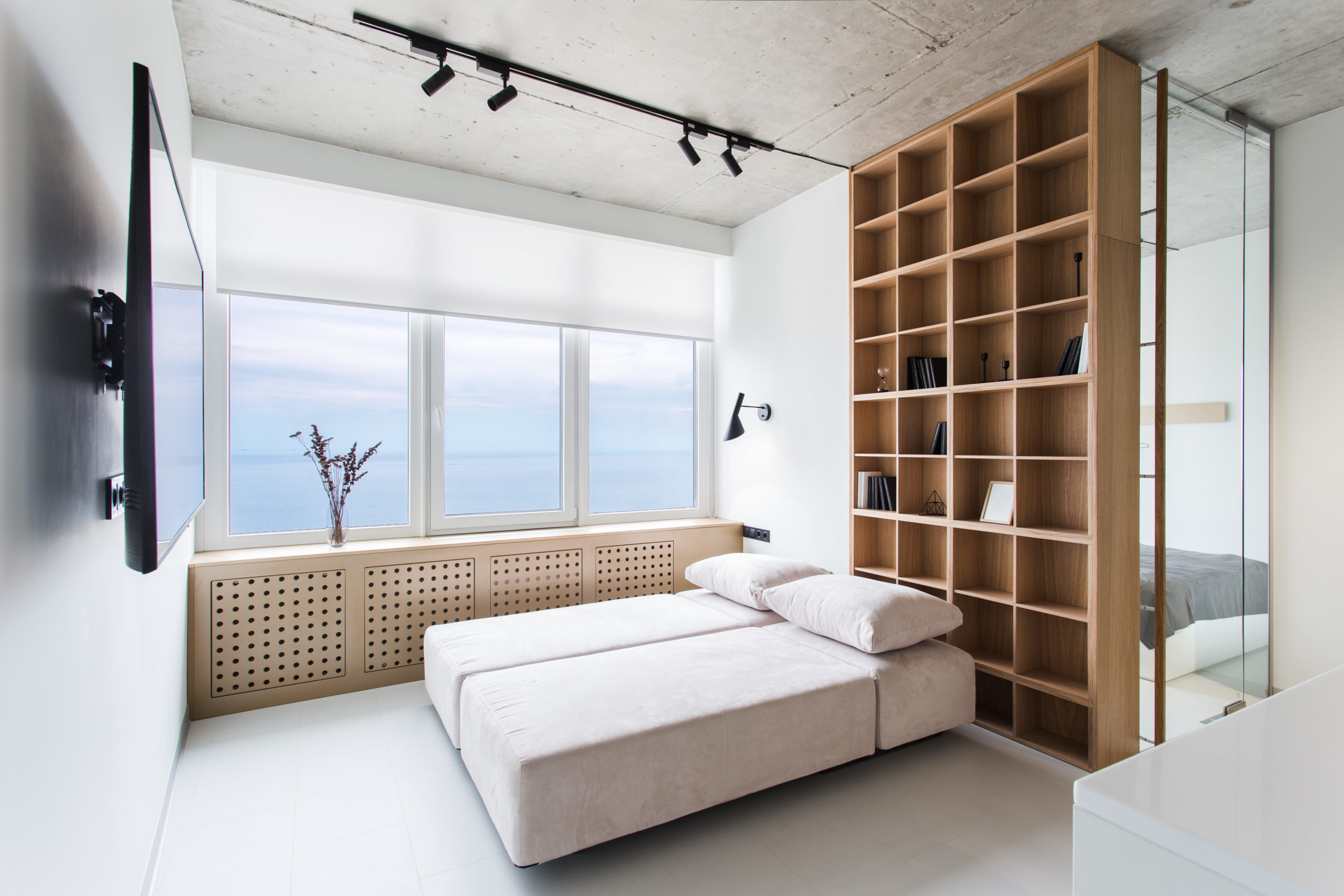 Studio with a sea view