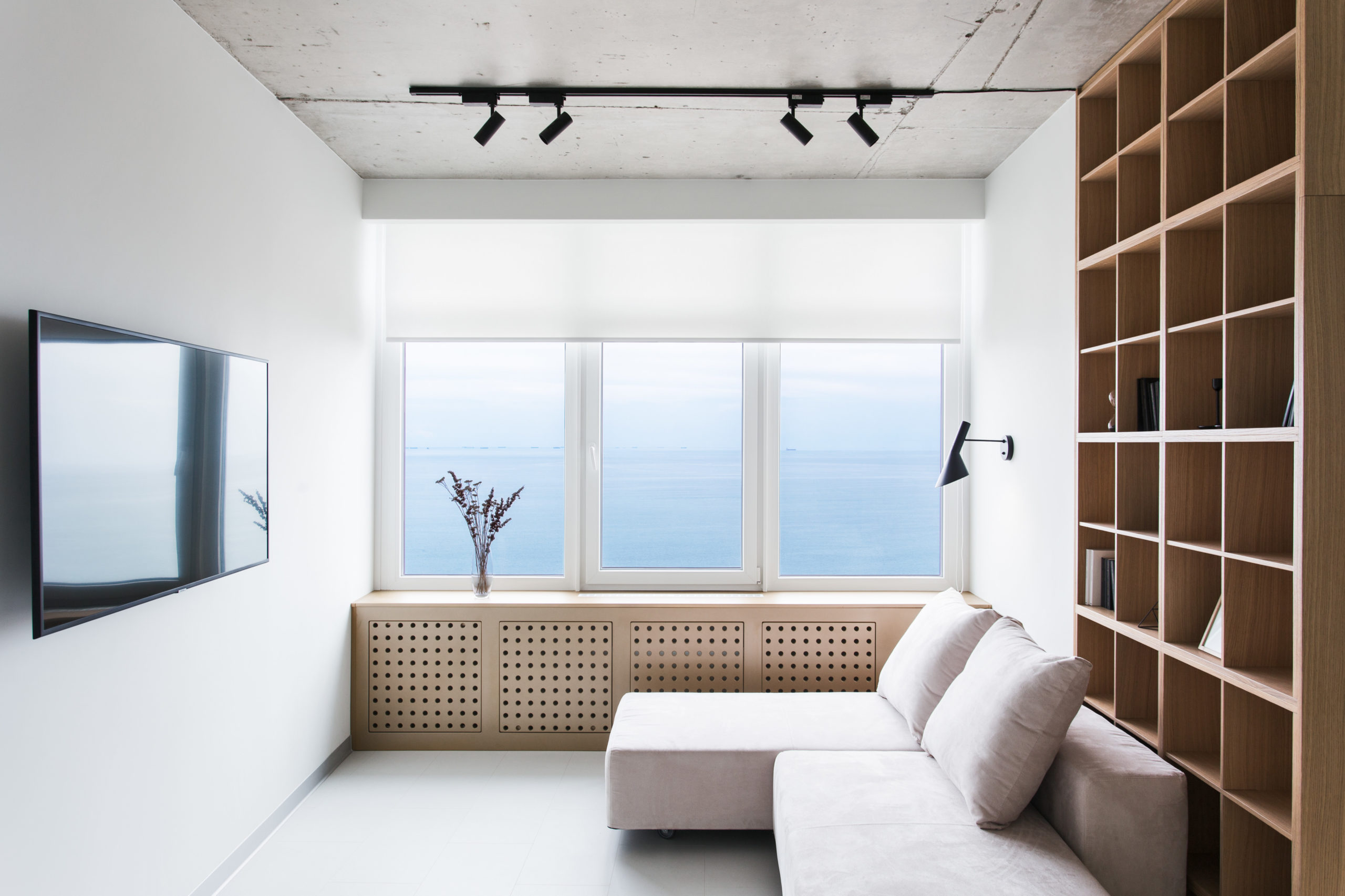 Studio with a sea view
