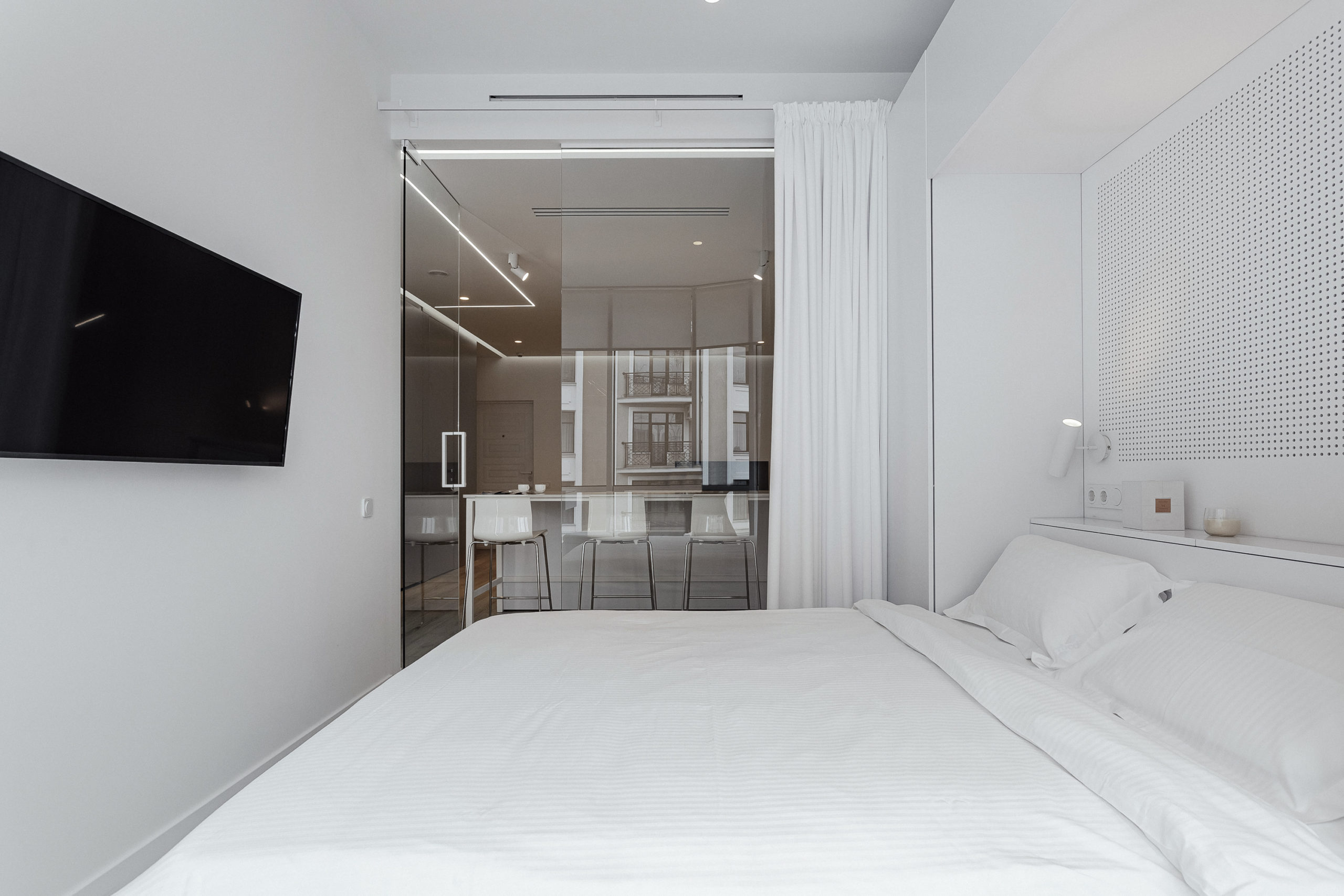 Two-bedroom apartment with a city view