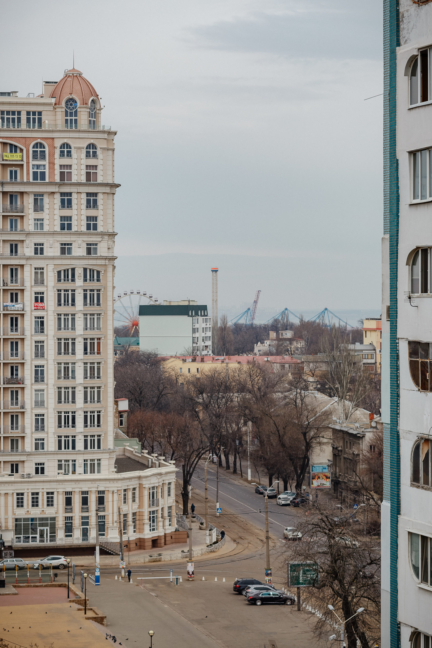 Two-bedroom apartment with a city view