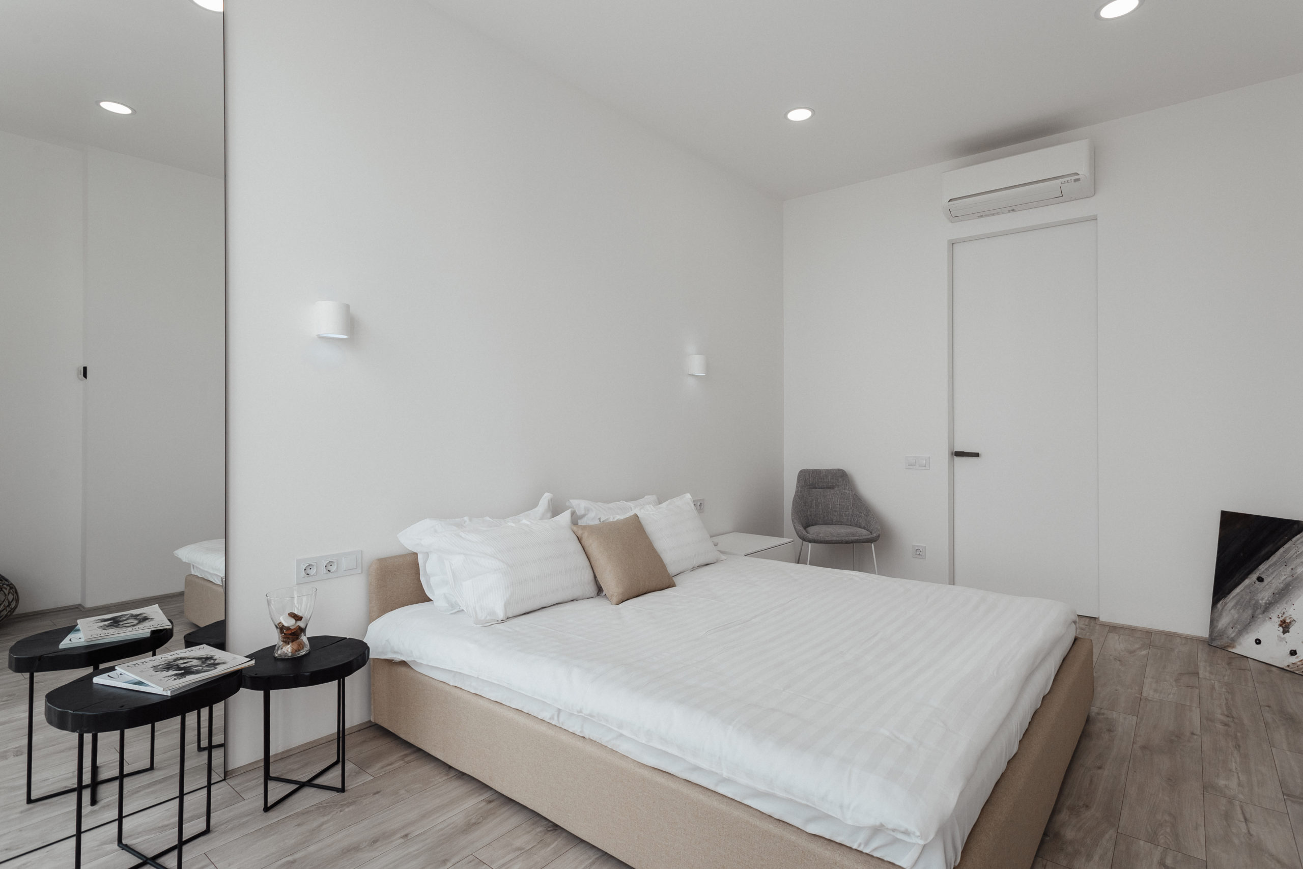 Two-bedroom apartment with a panoramic sea view