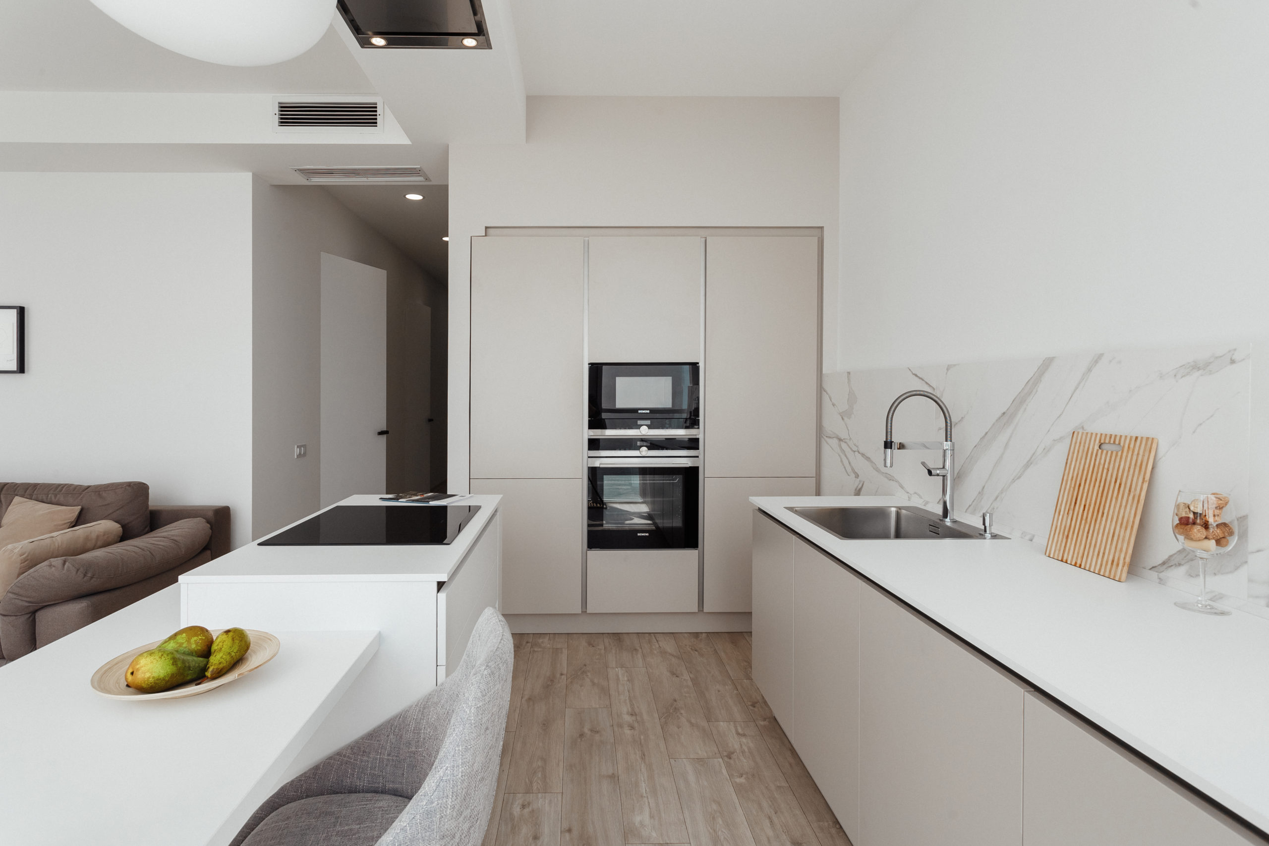 Two-bedroom apartment with a panoramic sea view