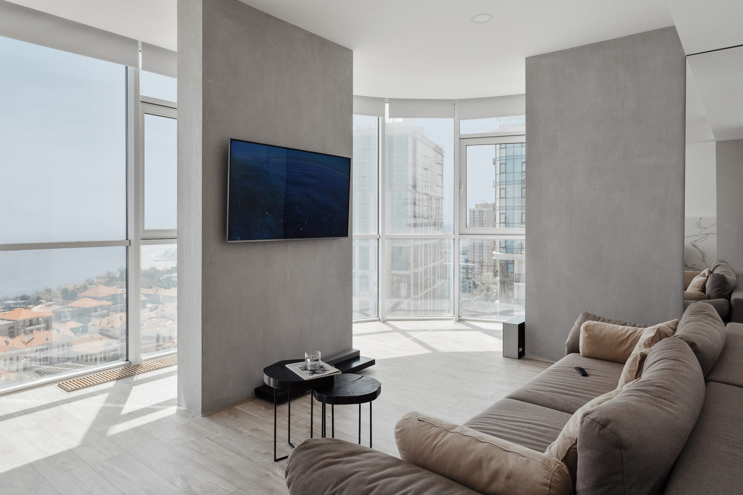 Two-bedroom apartment with a panoramic sea view