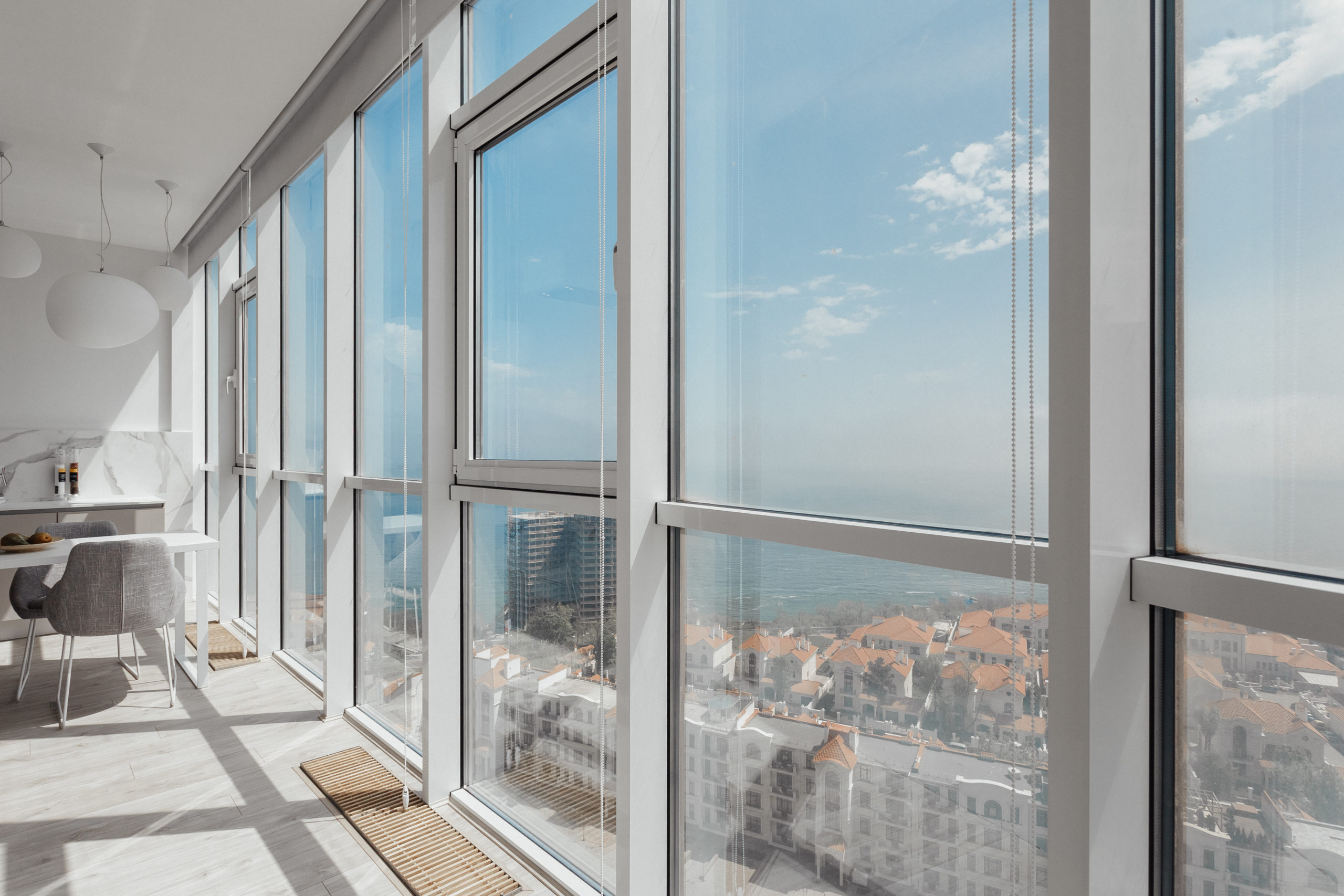Two-bedroom apartment with a panoramic sea view