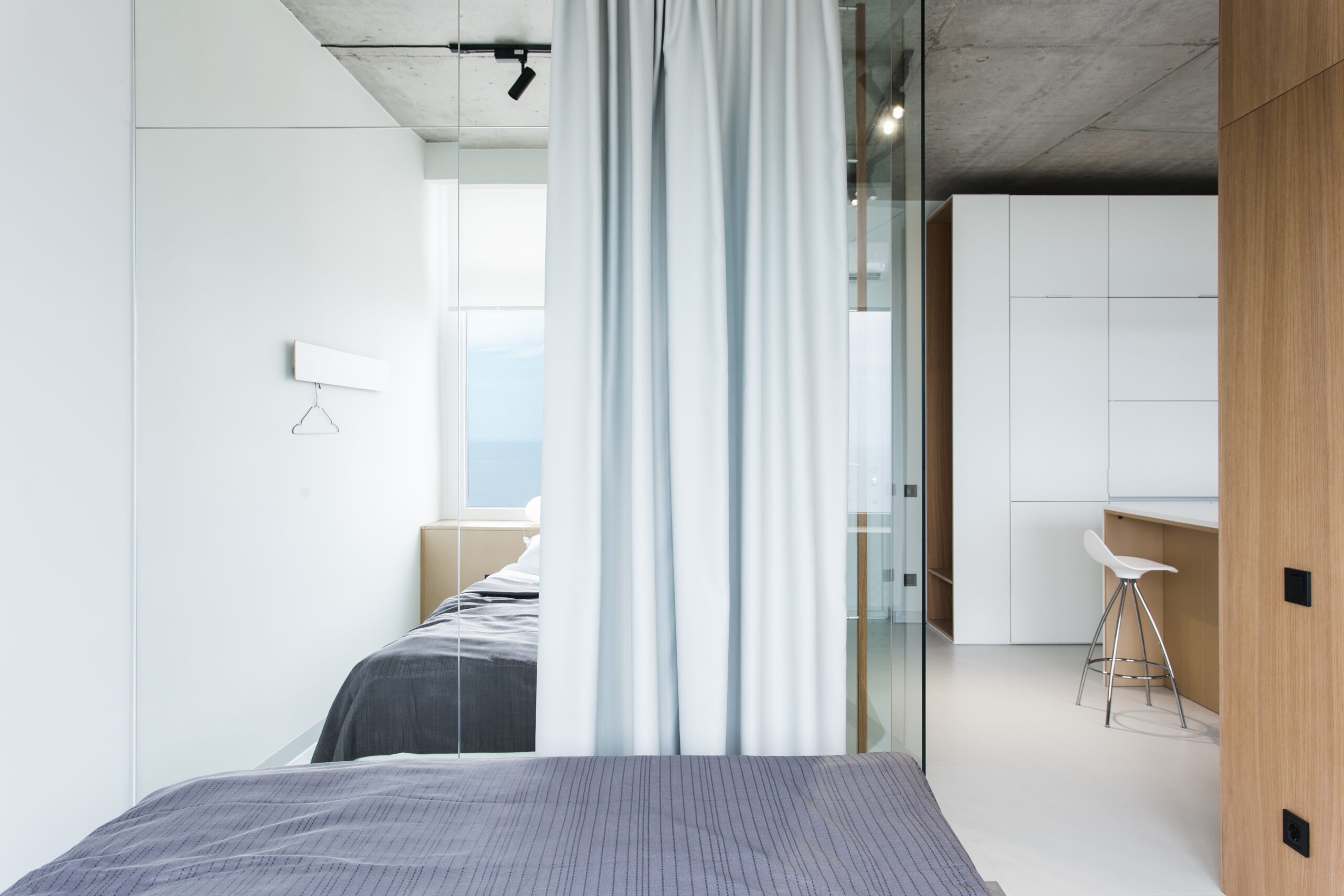 Studio with a sea view