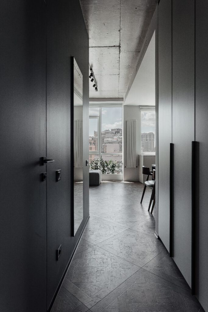 One-bedroom apartment with a city view