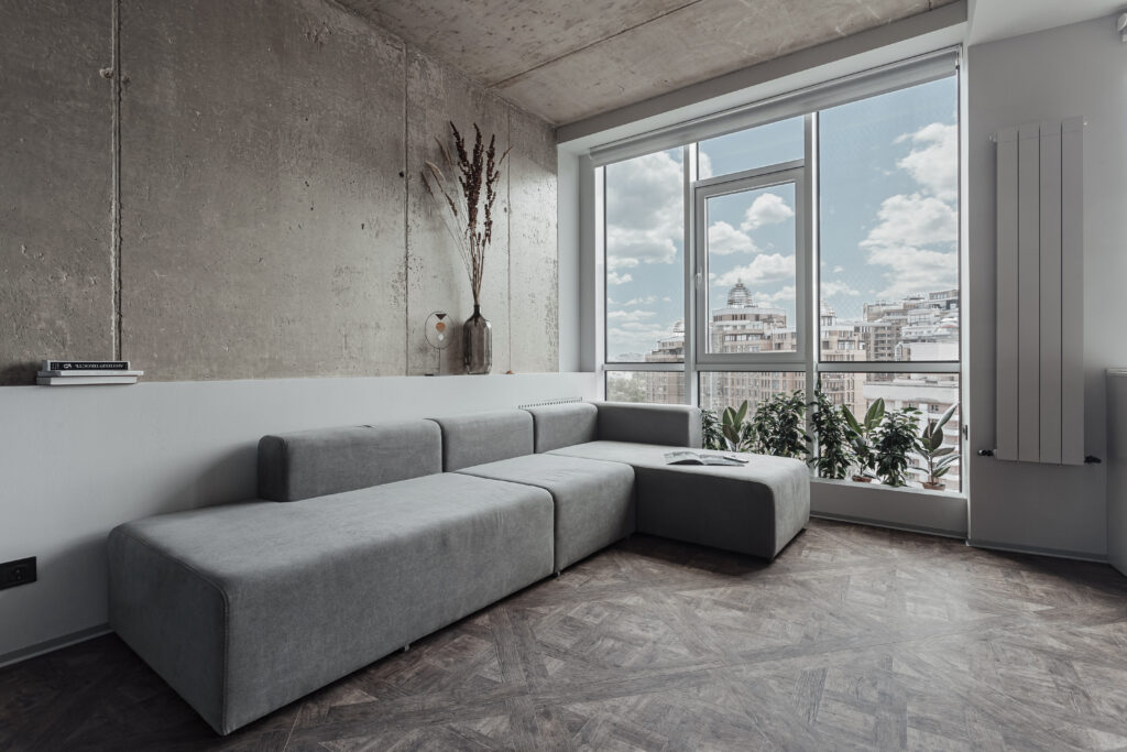 One-bedroom apartment with a city view