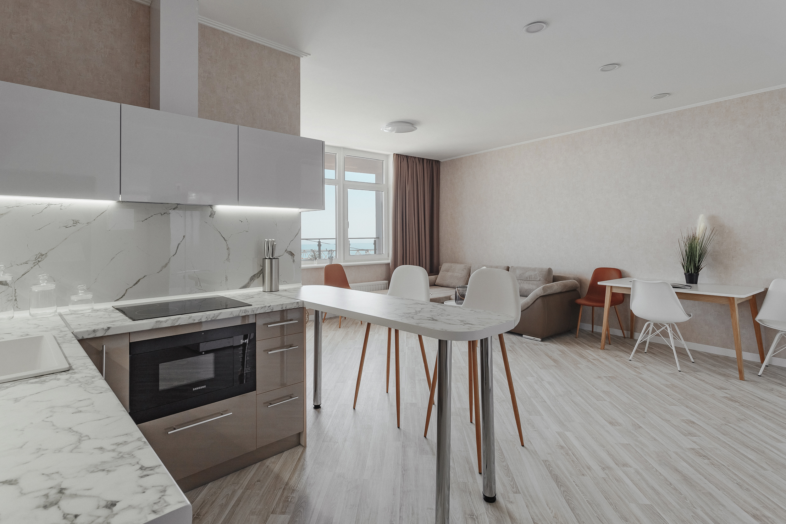 THE TERRACE ONE / той, що з терасою 