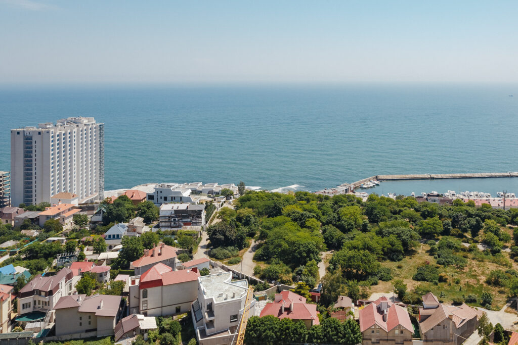 One-bedroom apartment with a sea view and a balcony
