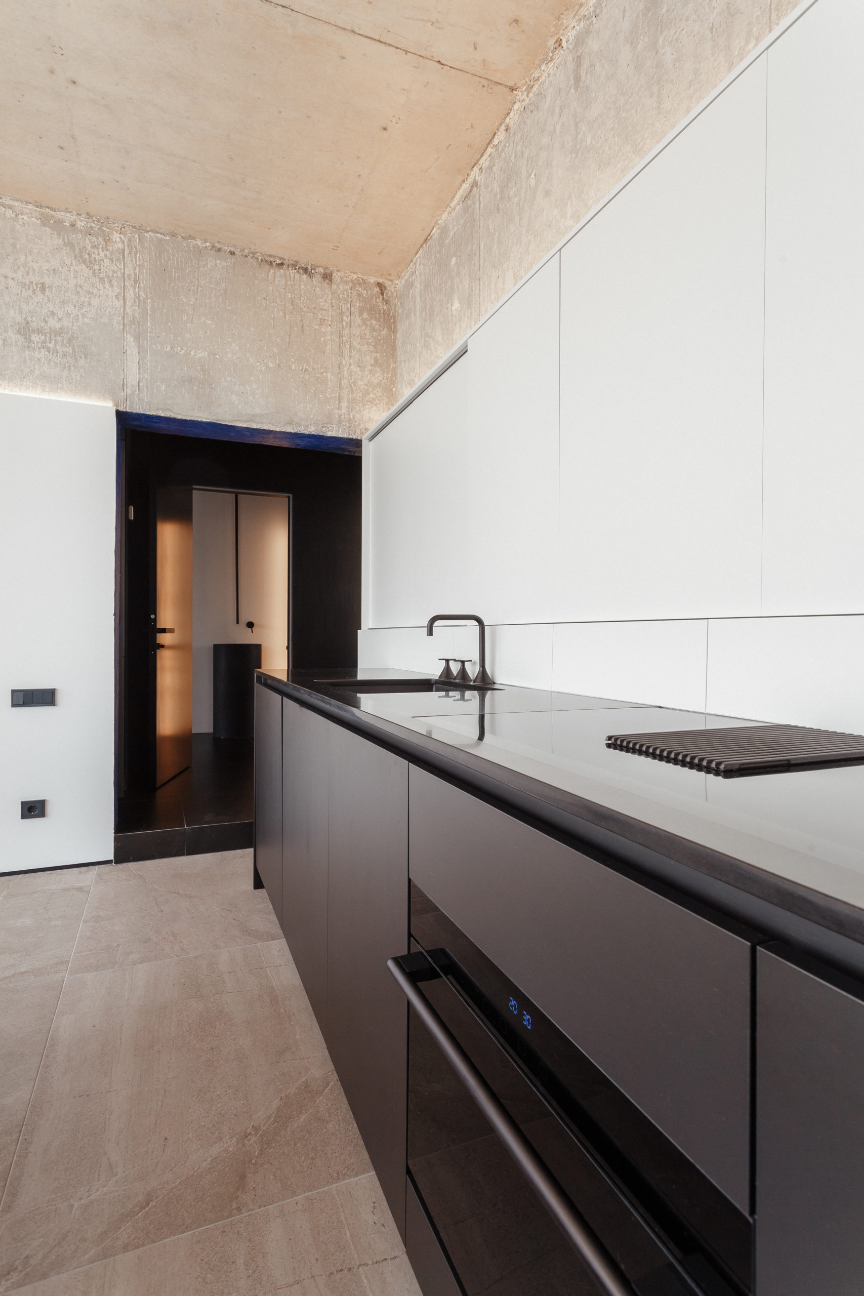 Two-bedroom apartment with a panoramic sea view