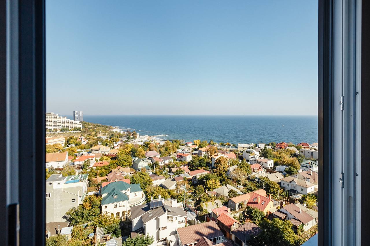 Studio with a sea view