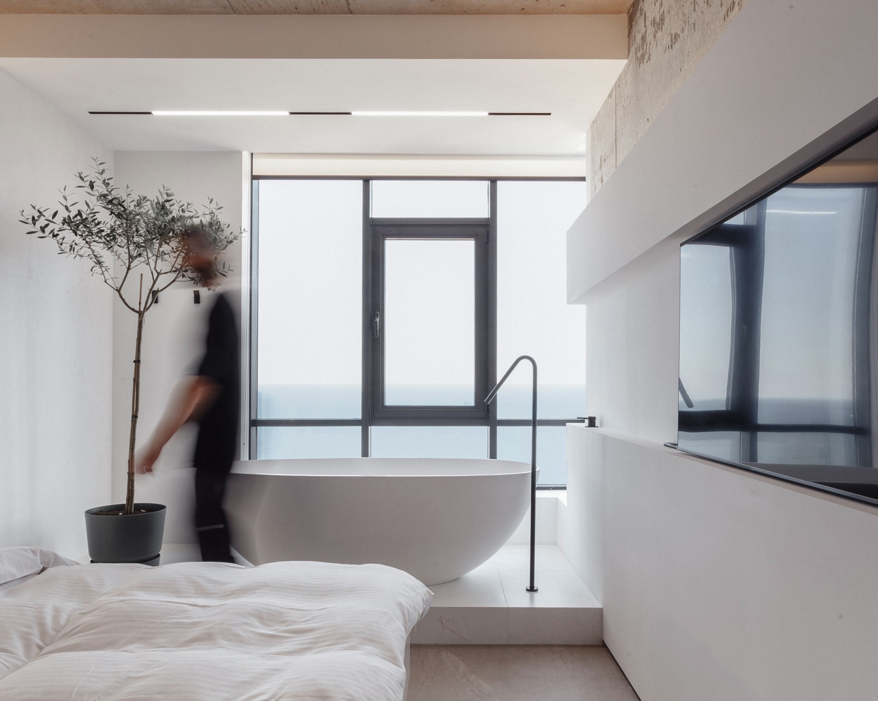 Two-bedroom apartment with a panoramic sea view