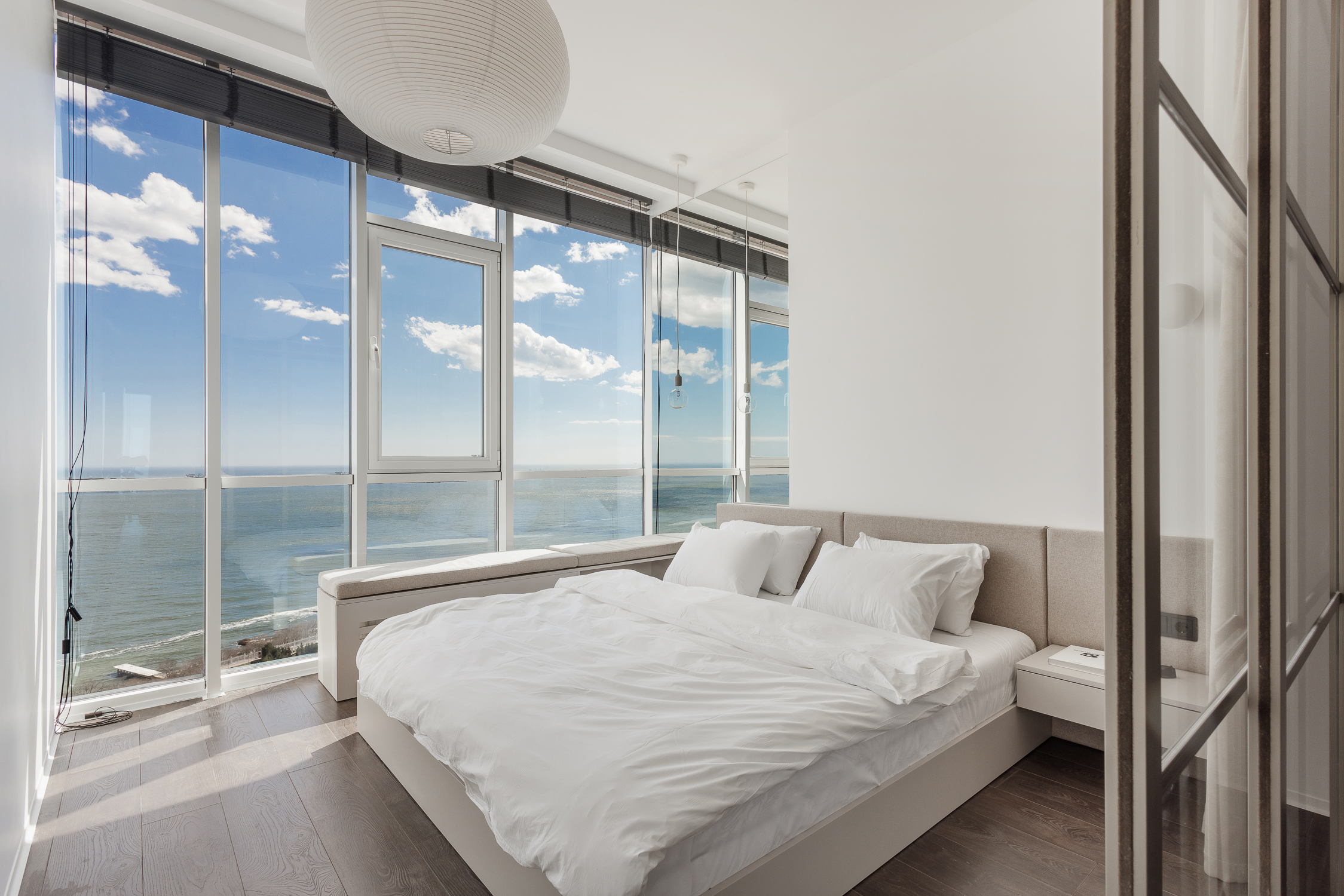 Studio with a panoramic sea view