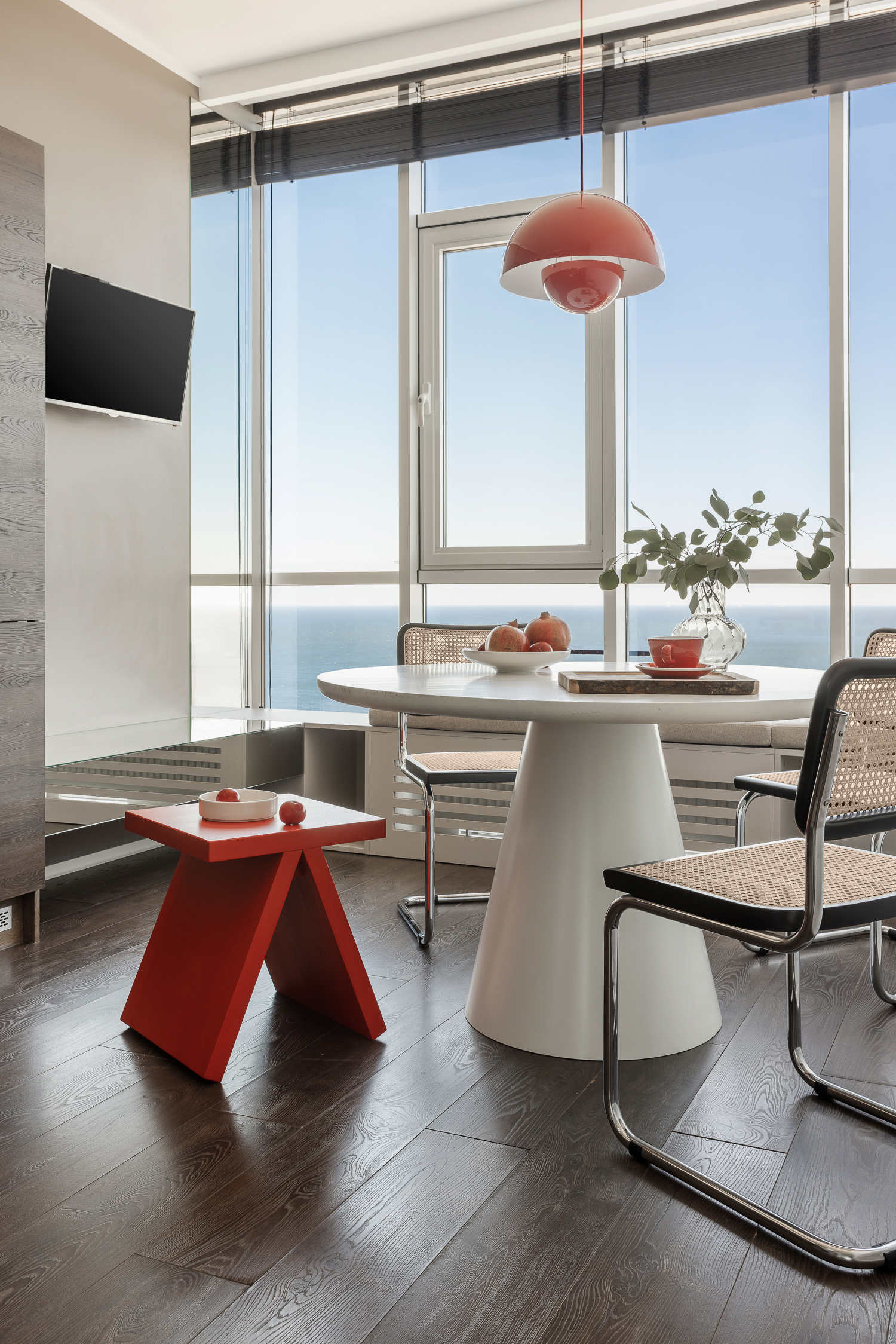 Studio with a panoramic sea view