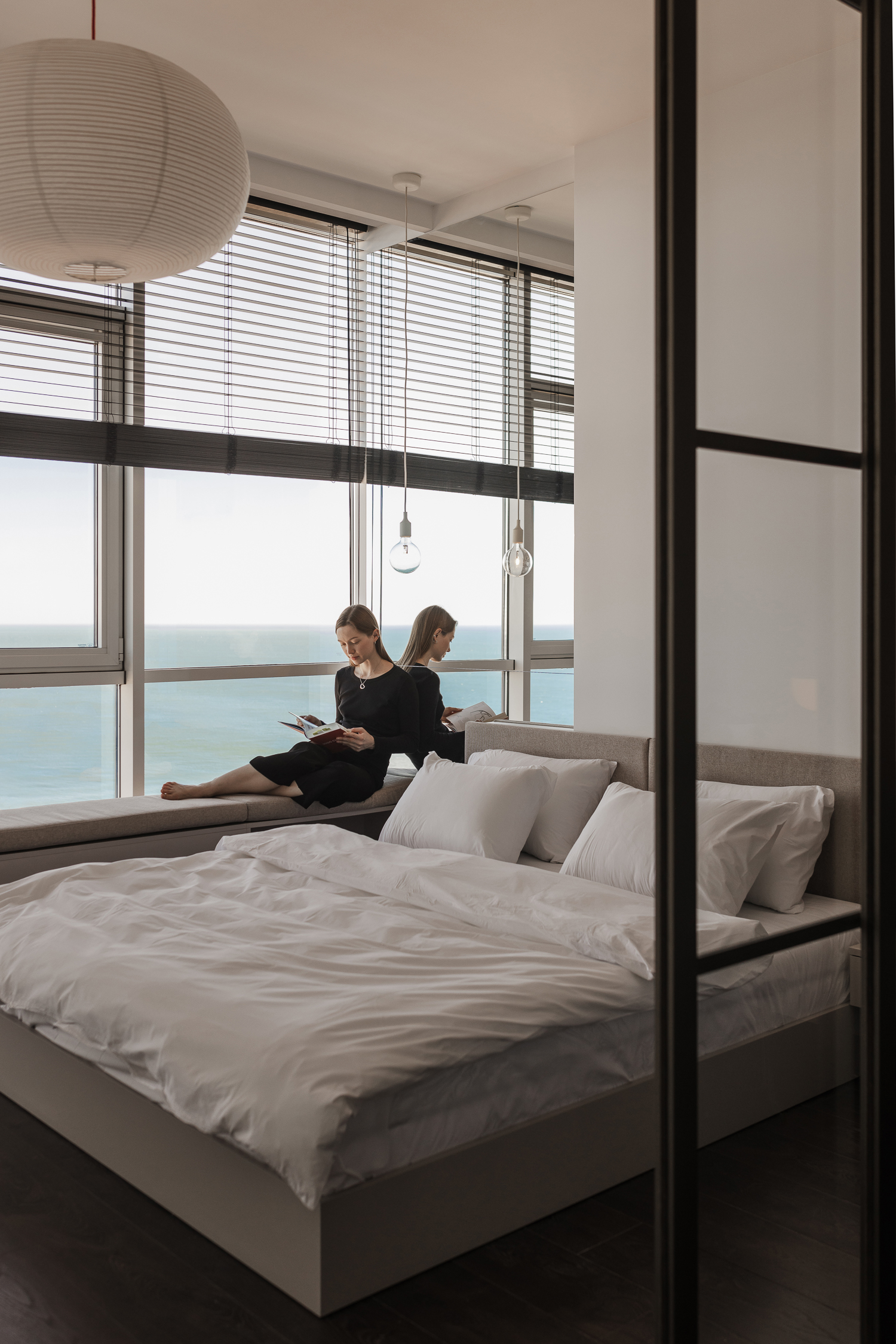 Studio with a panoramic sea view