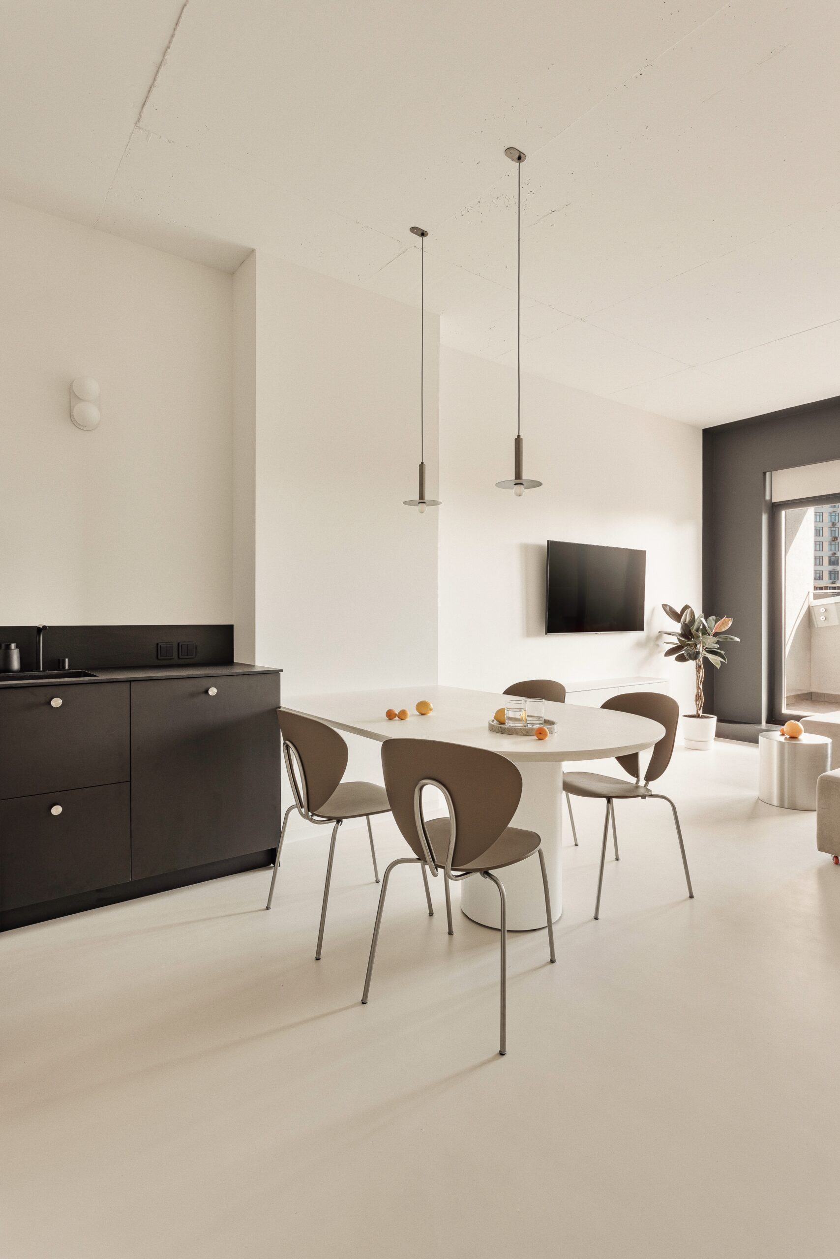 THE PAUSE / space to slow down with terrace by the sea